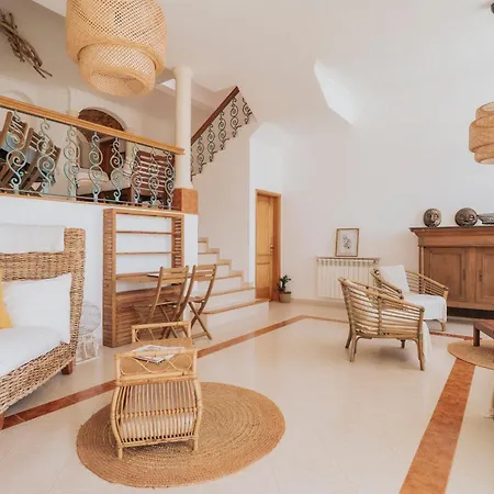 Antoine Вилла Буаркуш